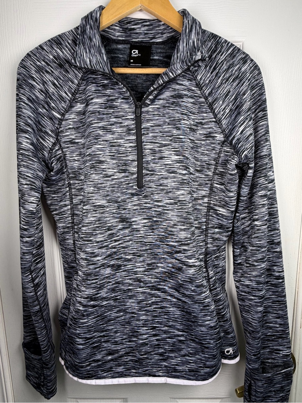 GAP Fit Black Gray Space-Dye Half-Zip M Running Athleisure Fleece Pullover